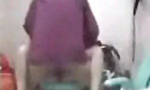 Bavi mom massage porno se majkom