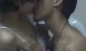 Ljubitelji porno massage fake spankinga na kauču