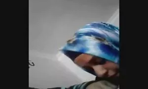 Seksi milf u čarapama porno film massage
